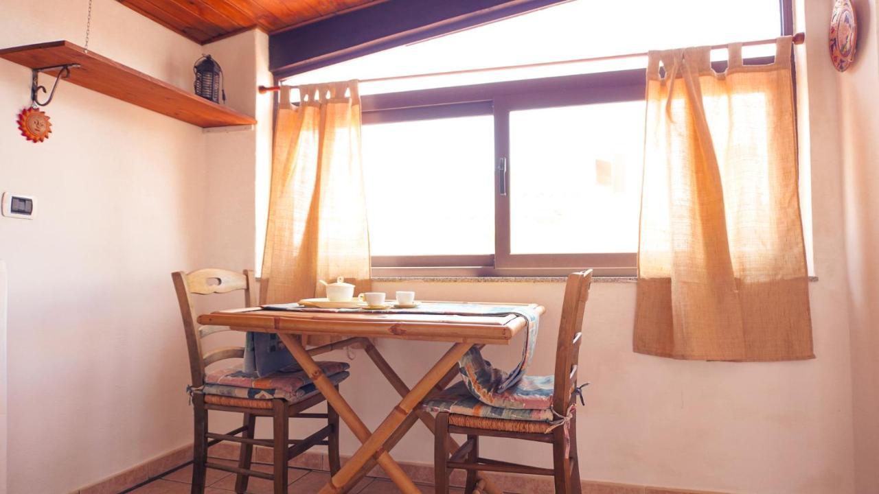 Pm 12 Via Achille Grandi Guest House Алгеро Екстериор снимка