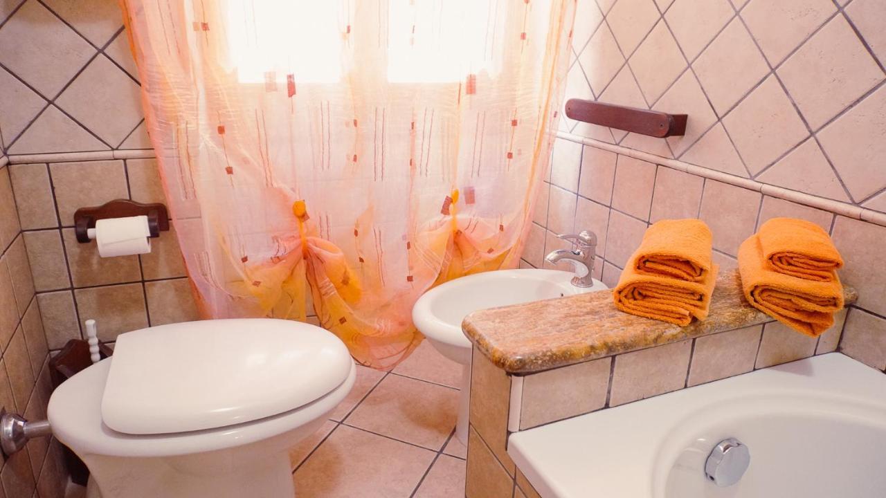 Pm 12 Via Achille Grandi Guest House Алгеро Екстериор снимка